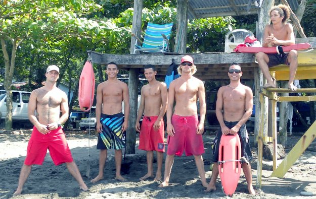 Dominical Lifeguard’s Surf Contest